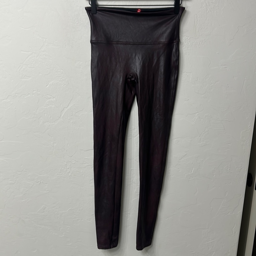Spanx faux leather leggings purple size medium.